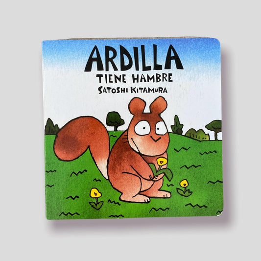 Ardilla tiene hambre